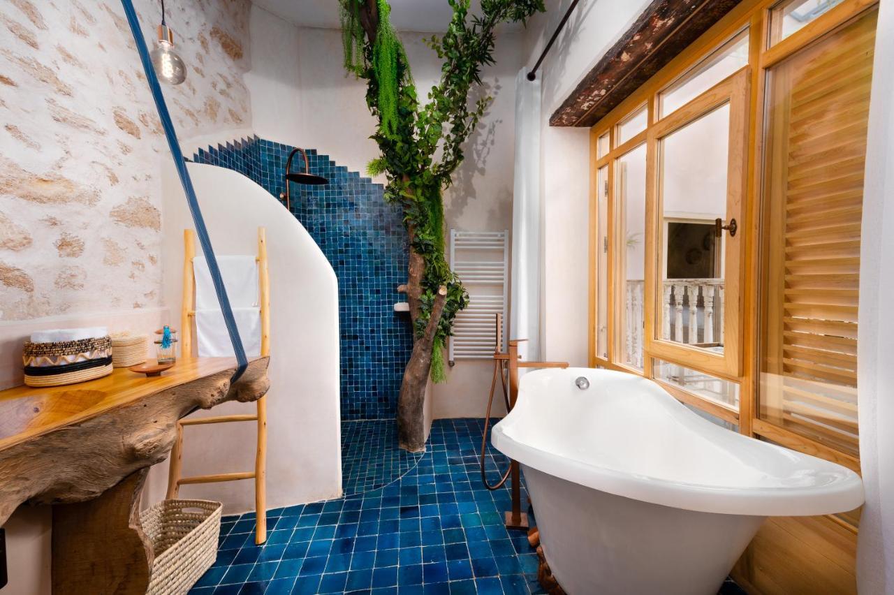 Mama Lova Hotel, Riad, Restaurant & Spa Szavíra Kültér fotó