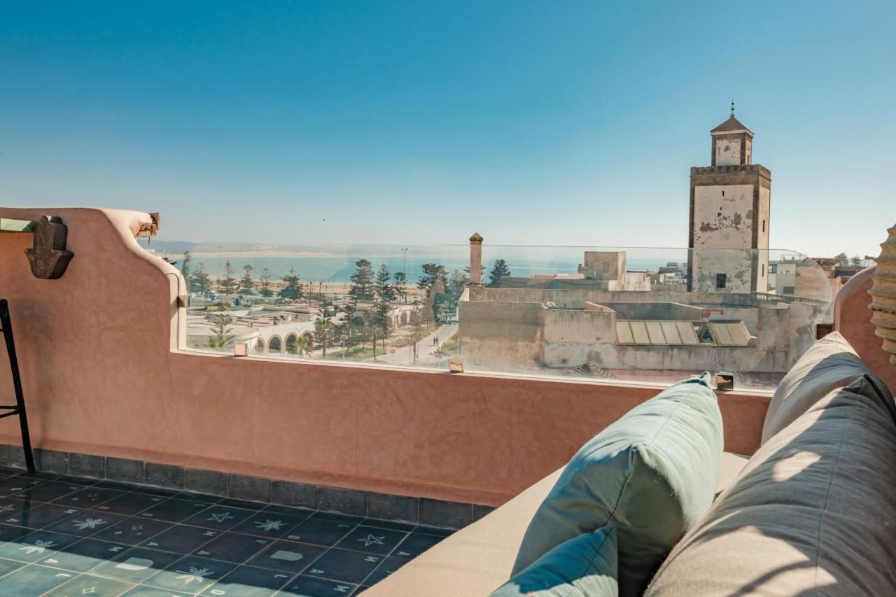 Mama Lova Hotel, Riad, Restaurant & Spa Szavíra Kültér fotó