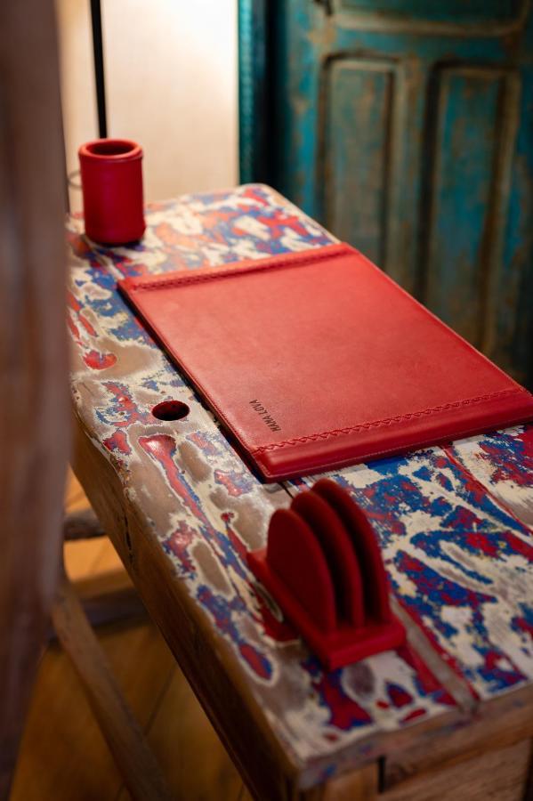 Mama Lova Hotel, Riad, Restaurant & Spa Szavíra Kültér fotó