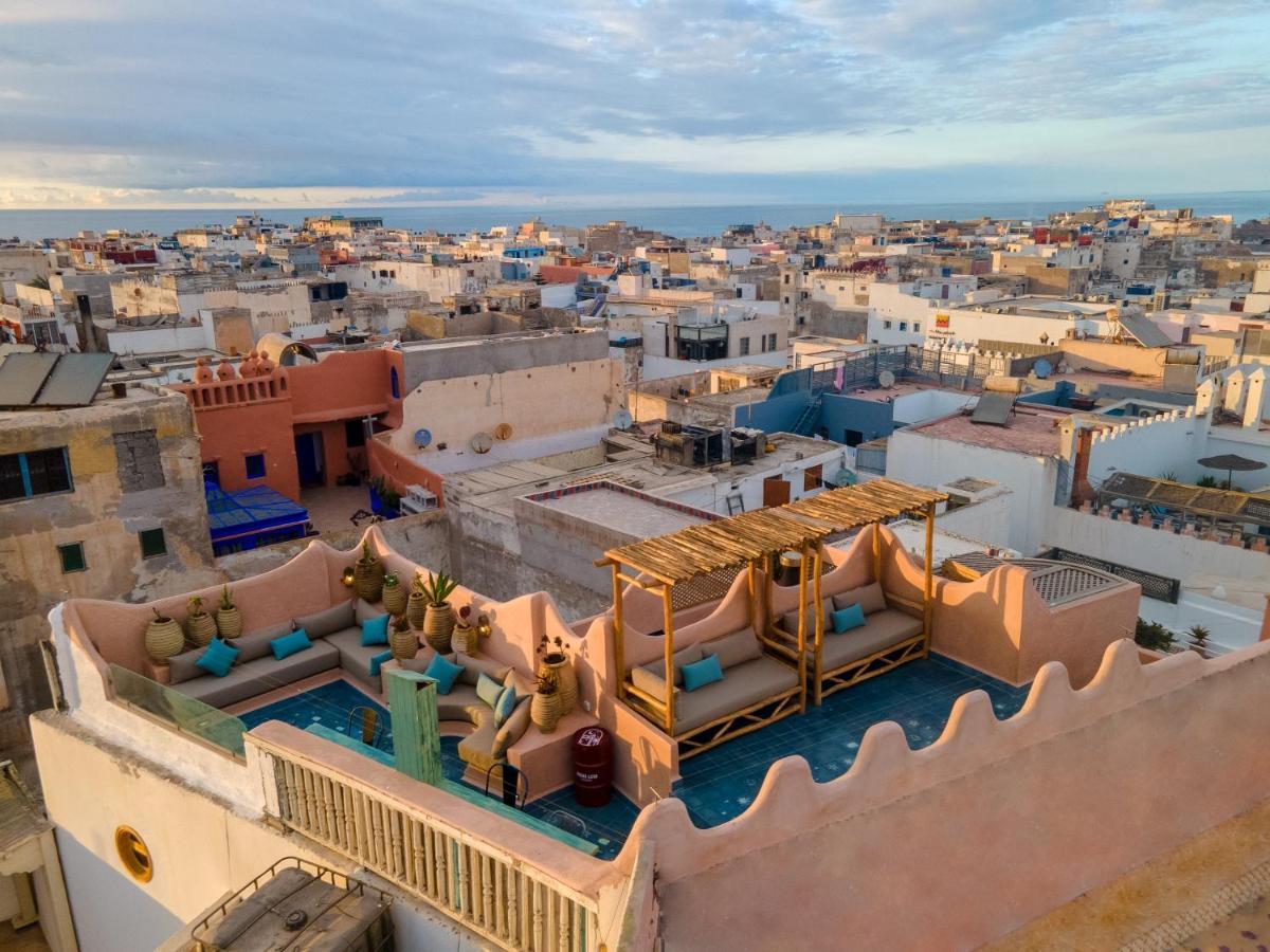 Mama Lova Hotel, Riad, Restaurant & Spa Szavíra Kültér fotó